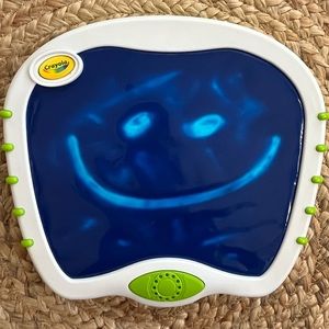 EUC Crayola Toddler Touch Lights, Music Doodle Board